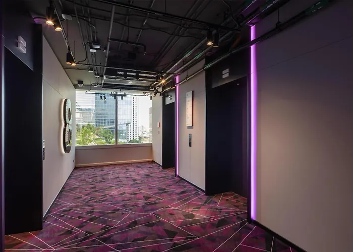 Yotel Sukhumvit, Select By Hilton * Banguecoque