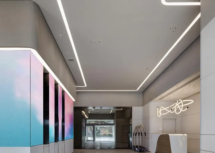 Yotel Sukhumvit, Select By Hilton Hotel
