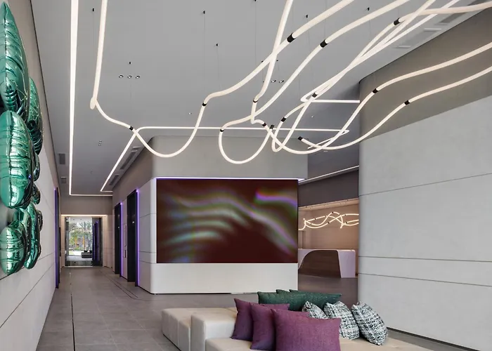Yotel Sukhumvit, Select By Hilton 4*
